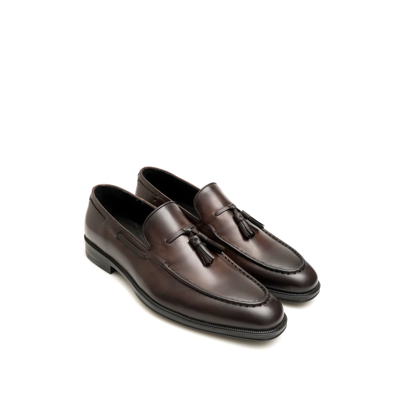 CESAREO BROWN